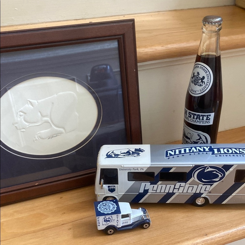 Penn State Nittany Lions Collectible Set